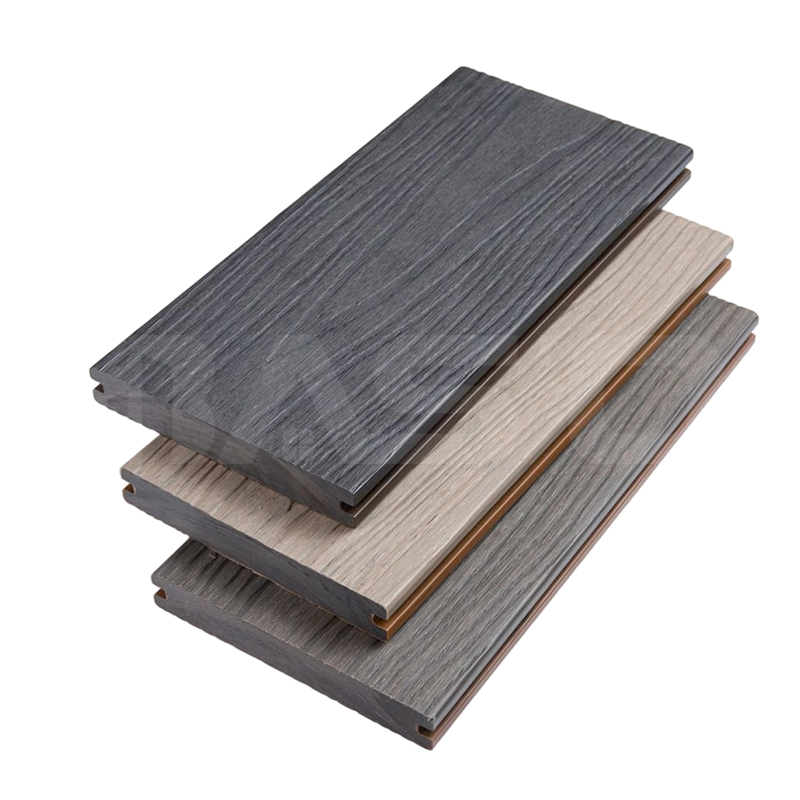 Co-extrusion Decking versus Classic WPC Decking: Co stojí za to?